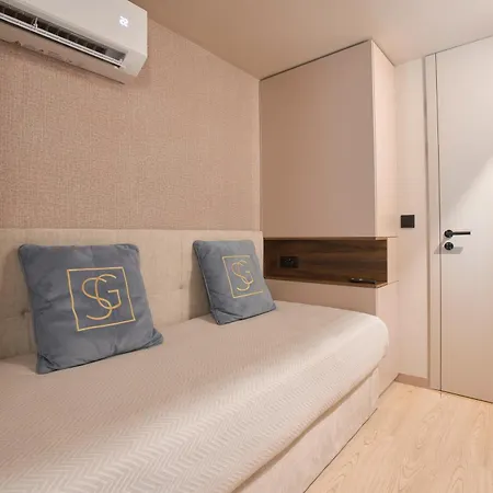 Signature Santa Catarina Apartmán *